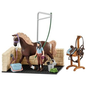 Schleich Zirgu klubs 42438 Mazgāšanās zona ar Emīliju un Lunu