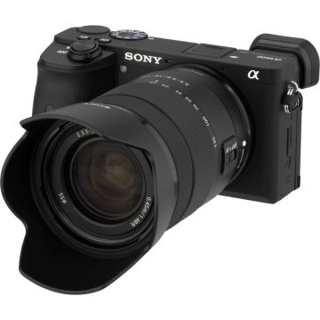 Sony Alpha 6600 Bezspoguļa Kameras Komplekts ar SEL 18-135mm Objektīvu, 24.2MP, 3" Ekrāns, 4K Video, Melna